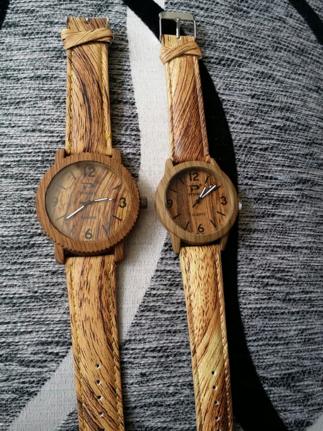 Đồng hồ giả gỗ thời trang độc đáo pinbo