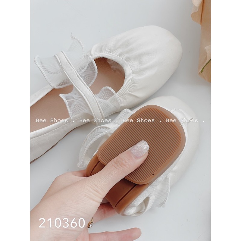 BEESHOES - GIÀY BÚP BÊ NỮ MŨI TRÒN QUAI NGANG BÈO ĐẾ BỆT - GIÀY BÚP BÊ NỮ MŨI TRÒN ĐẾ BỆT SẴN MÀU KEM - TRẮNG 210360