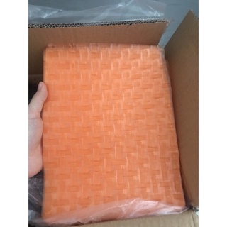 Bánh tráng vuông đỏ