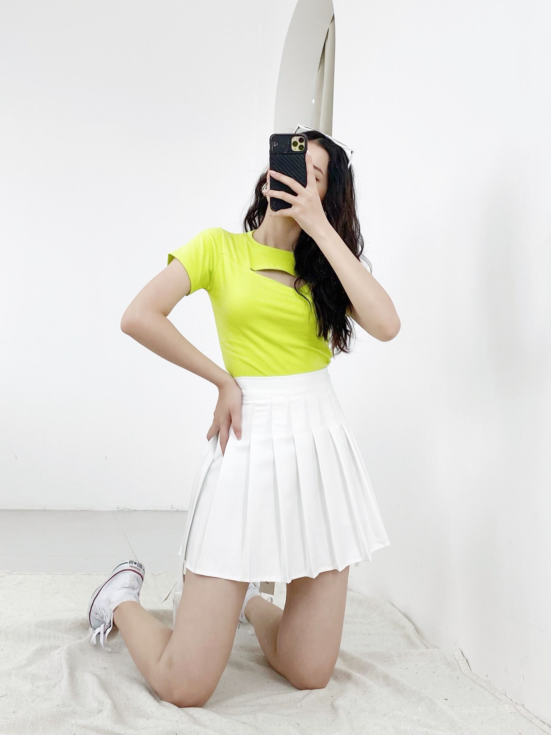 Áo croptop nữ LYRA ngắn tay cut out khoét ngực phong cách cá tính - VXYAP0057 | BigBuy360 - bigbuy360.vn