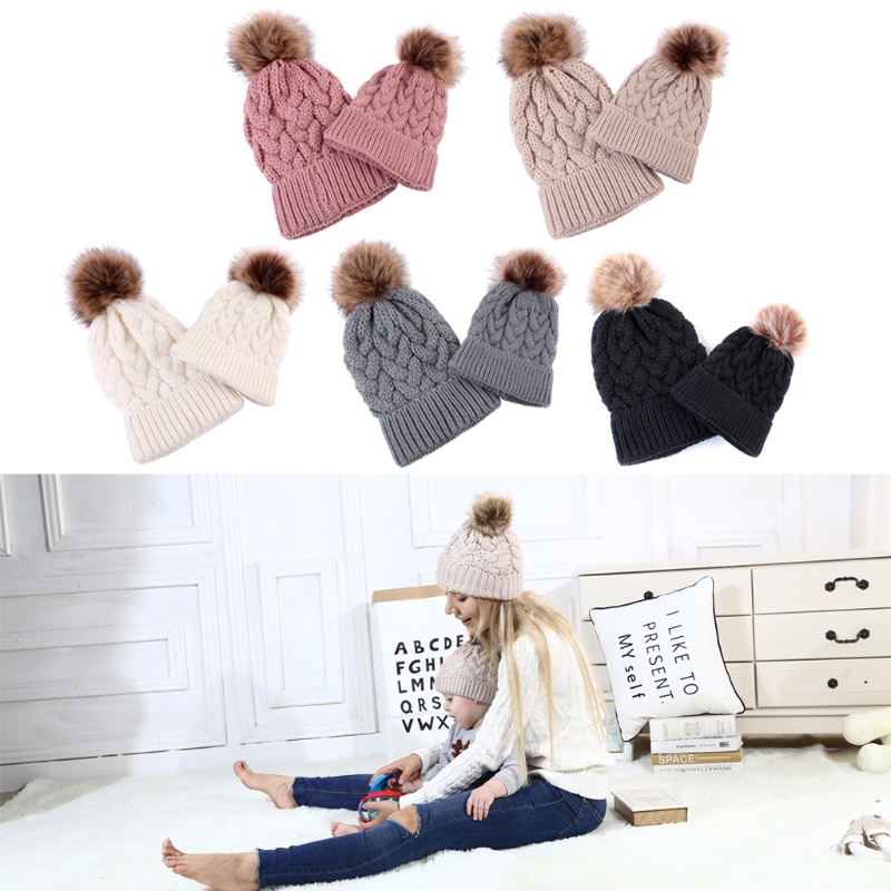 Mũ Beanie Đan Len Phối Cục Bông Xinh Xắn Thời Trang Mùa Đông Cho Mẹ Và Bé