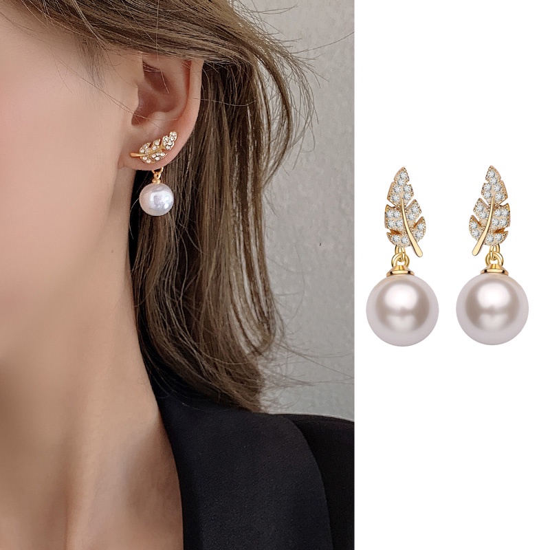 Khuyên tai hình lá cây đính đá và ngọc trai sang trọng