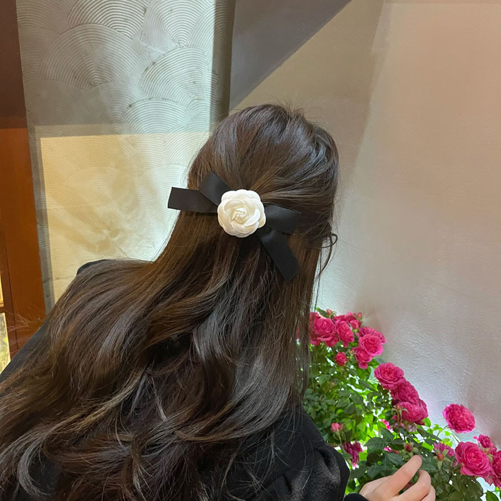 Kẹp tóc phối hoa thời trang retro xinh xắn cho nữ