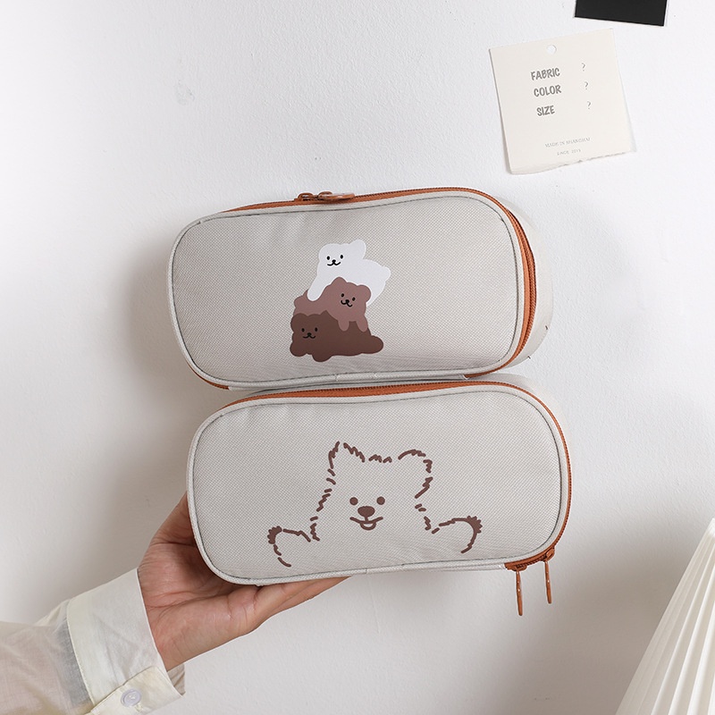 Hộp Bút Vải Canvas Cute Đa Năng Hình GẤU NÂU - Bóp Viết Đẹp To Nhiều Ngăn Đựng Mỹ Phẩm, Văn Phòng Phẩm AMKO HBV56