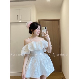 Váy hở vai công chúa bồng bềnh