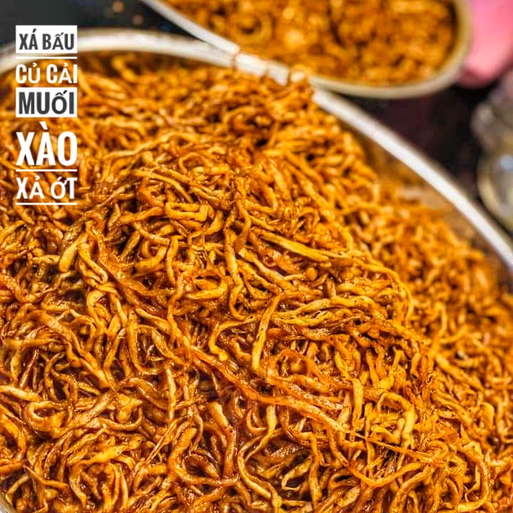 Xá Bấu (Củ cải muối thái sợi) xào xả ớt Lon 400Gram