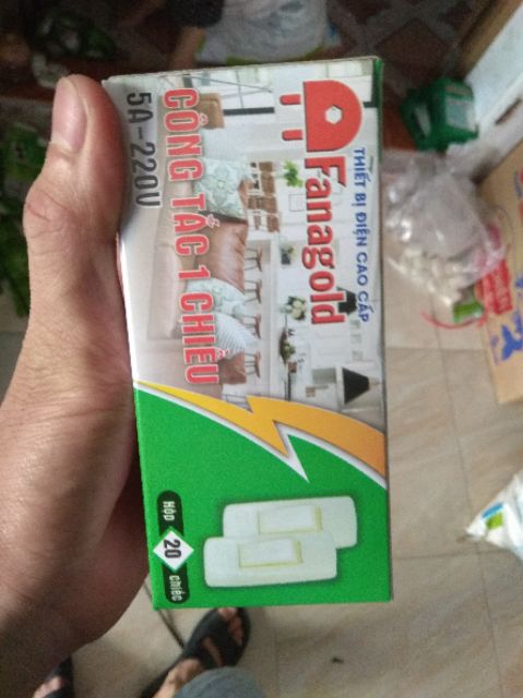 Hộp 20 chiếc công tắc Fanagold đẹp sl 20c