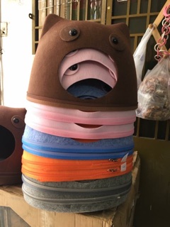Nhà nỉ hình đầu mèo