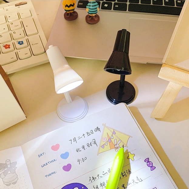 Đèn LED Đọc Sách Mini Dạng Kẹp Tiết Kiệm Năng Lượng Bảo Vệ Mắt