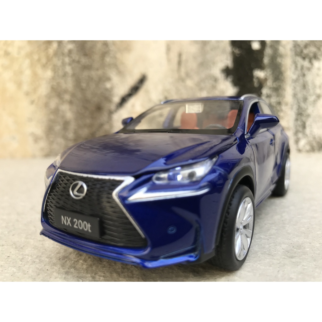 Mô hình xe LEXUS NX200T 1:32