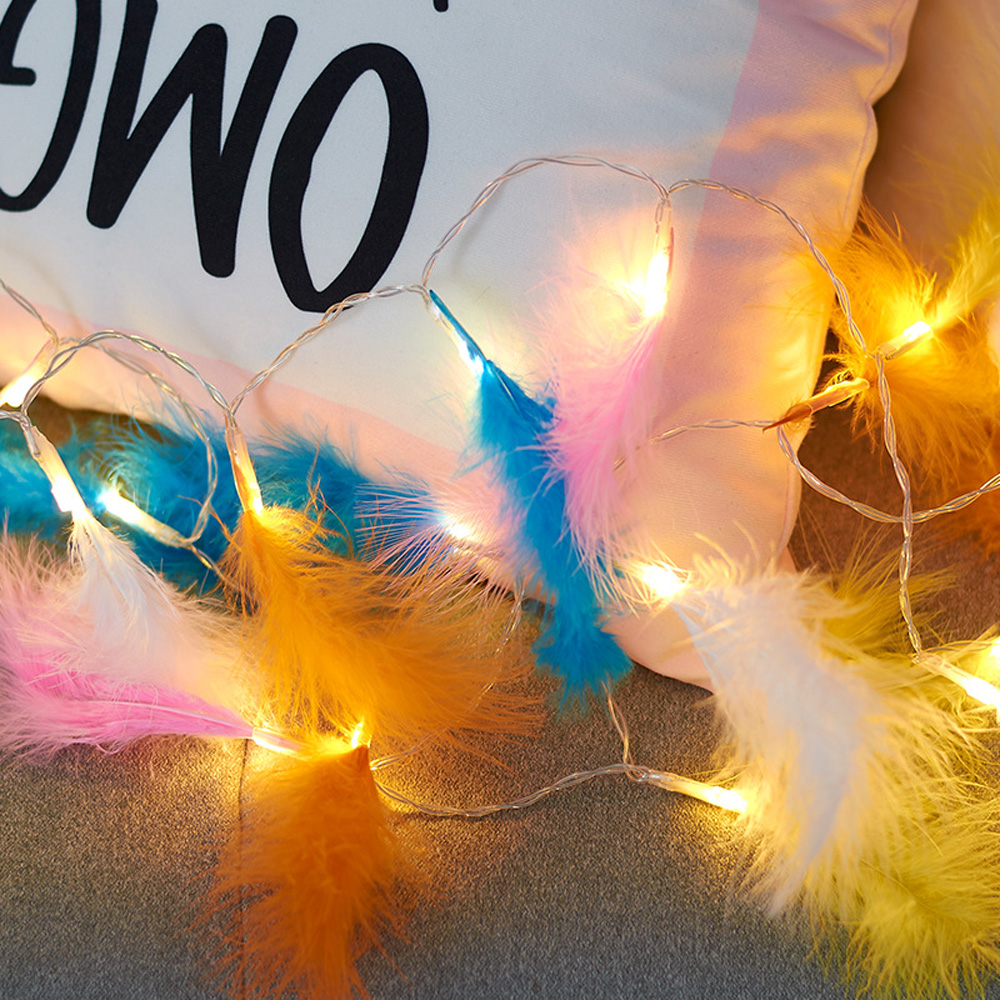 Dây đèn led phối lông vũ trang trí lãng mạn