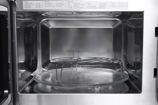 Lò vi sóng Panasonic NN-CT36HBYUE