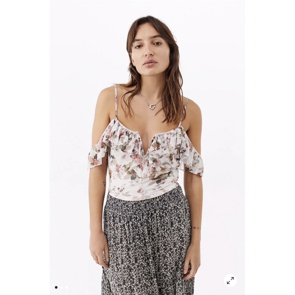 ✨Áo rớt vai trẻ trung, sexy