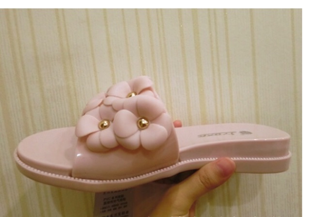 Dép Nữ Quai Ngang Đính Hoa Mai Xinh Xắn Nhựa Dẻo Cao 3 Phân Size 36-40- Hàng Nhập Quảng Châu - Lucky Girl shop