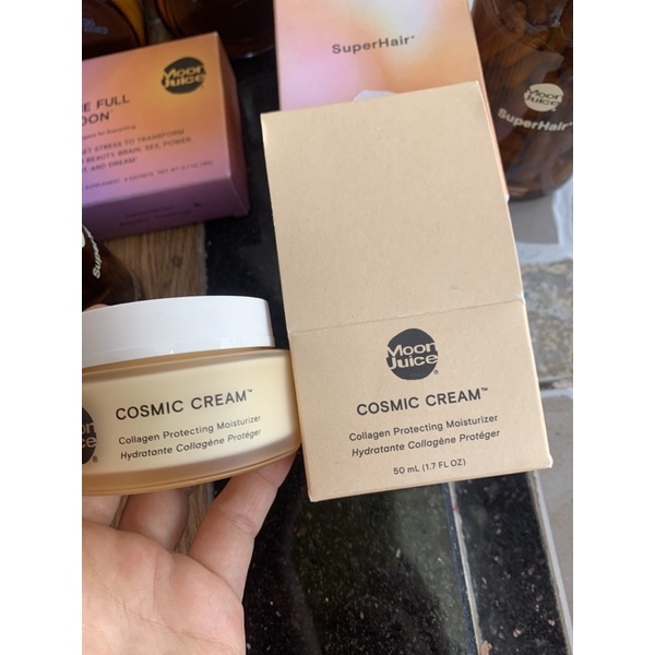 Kem dưỡng ẩm cosmic Moon Juice 50ml