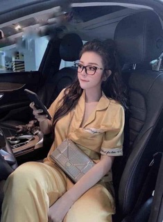 BỘ LỤA SATIN PHỐI CHỮ TAY NGẮN QUẦN DÀI