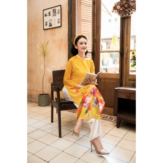🥰 Siêu phẩm áo dài cách tân tơ óng 4 tà màu vàng nhẹ nhàng đẹp sang chảnh. Hàng thiết kế cao cấp giá rẻ