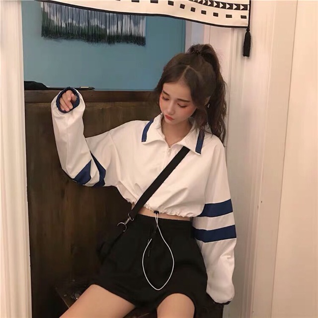 Áo thun croptop polo phối màu xanh dương HÀNG Y HÌNH | BigBuy360 - bigbuy360.vn