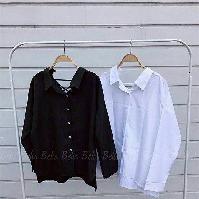 Áo sơ mi đen và trắng