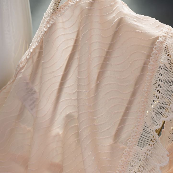 Quần Lót Băng Lụa Viền Ren Siêu Mềm P343