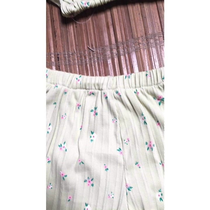 Quần đùi họa tiết ngẫu nhiên mặc ở nhà đi ngủ, kiểu dáng bánh bèo dễ thương cạp chun hàn quốc ulzzang | BigBuy360 - bigbuy360.vn