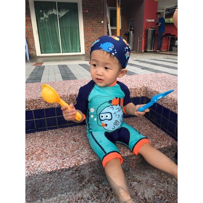 ĐỒ BƠI BÉ TRAI LIỀN THÂN ĐÁNG YÊU KÈM NÓN | BigBuy360 - bigbuy360.vn