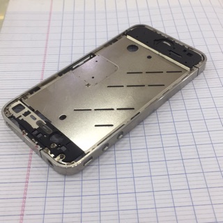 Khung sườn iphone 4g