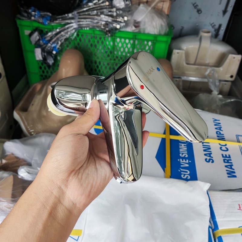 Vòi Lavabo rửa mặt nóng lạnh 2 chân cao cấp hàng đồng mạ crom bóng( kèm dây cấp)