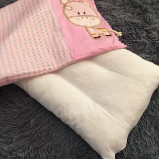 Gối mátxa trẻ em