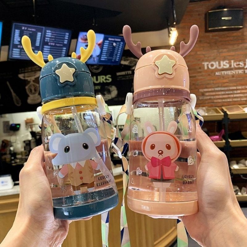 Bình nước hình hươu, bình hút nước cho bé thích uống nước,mang nước đi học, có dây đeo, nhựa trittan an toàn