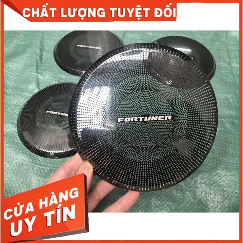 Ốp Tapli, màng loa Cánh Cửa xe Toyota Fortuner 2017- 2021, 2022, 2023 Hàng TiTan Cao Cấp