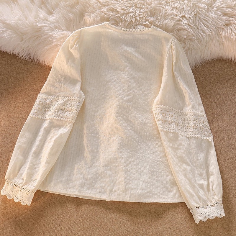 Vera Blouse - Áo sơ mi viền ren- Thiết kế phong cách Hàn Quốc