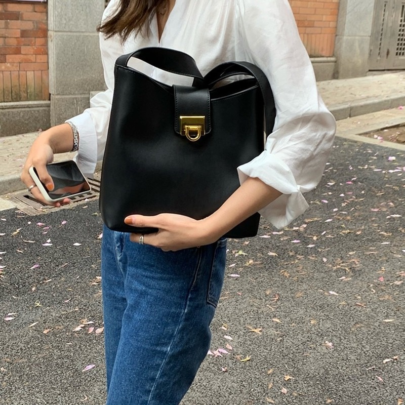 Túi Đeo Chéo Vai Sức Chứa Lớn Thời Trang Thu Đông Gylb1390