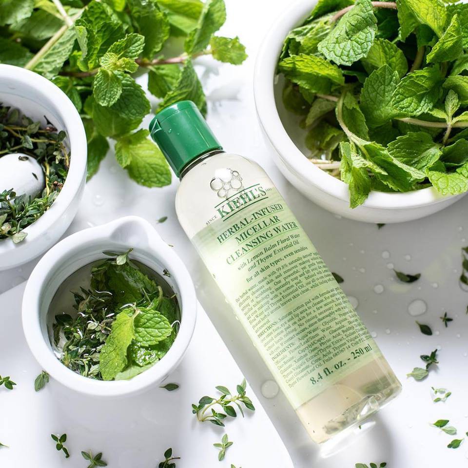 Nước tẩy trang Kiehl’s Herbal-Infused Micellar Cleansing Water 250ml