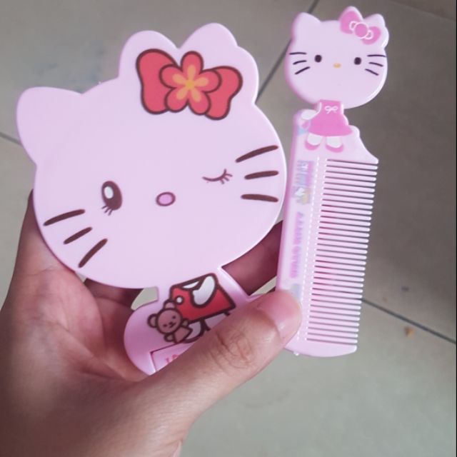 Gương kèm lược Hello kitty