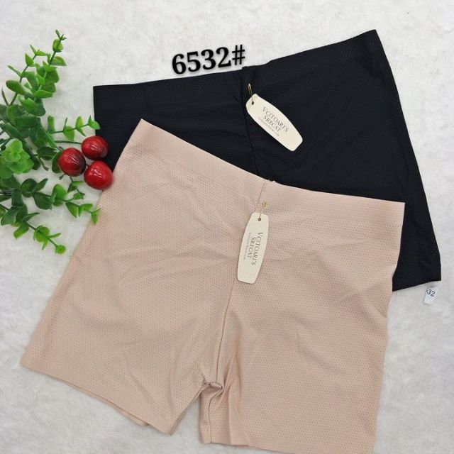 Quần đúc đùi trong váy thông hơi