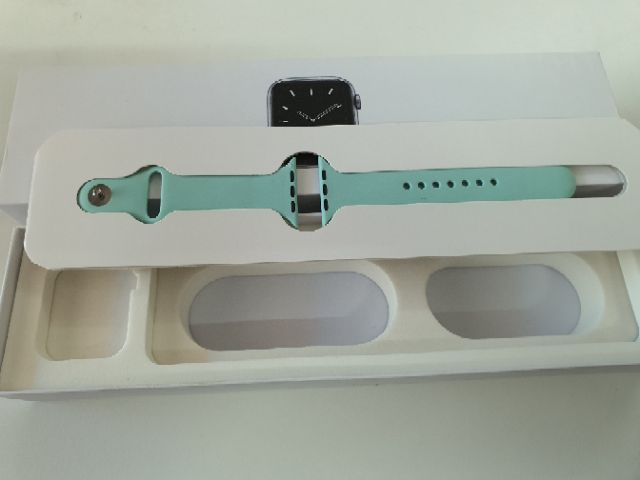 Hộp đựng đồng hồ apple watch series 5