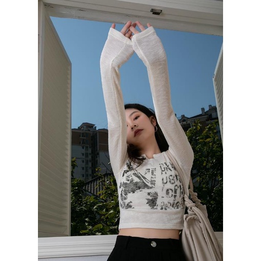 Áo Thun Nữ Dài Tay Cổ Chữ v In Chữ