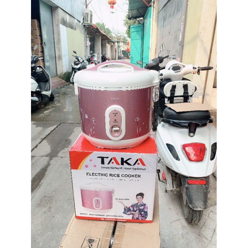 Nồi Cơm Điện Nắp Gài TAKA 1,5L