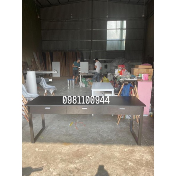 Bàn làm việc 3 ngăn kéo dài 1m8