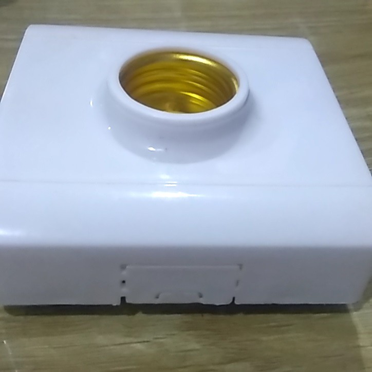 Đui đèn vuông ốp nổi trần, tường, đuôi đèn ren vặn E27 - HV Store 258