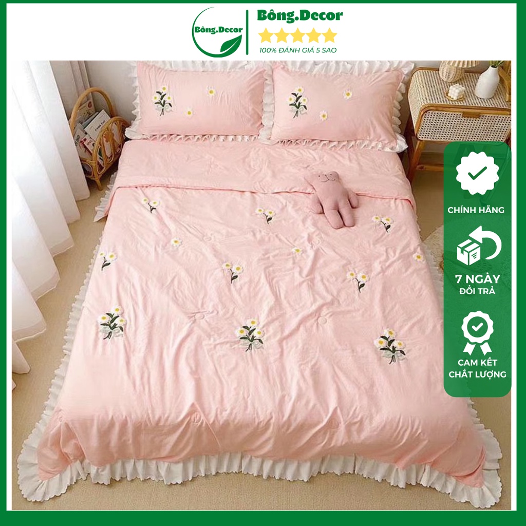 Bộ chăn ga gối đũi bèo chăn chần thêu hoa hàng nhập khẩu, chất đũi mềm mịn được phối viền bèo công chúa dễ thương