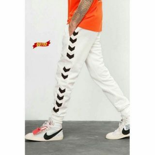 Quần Jogger nỉtrắng mũi tên đen