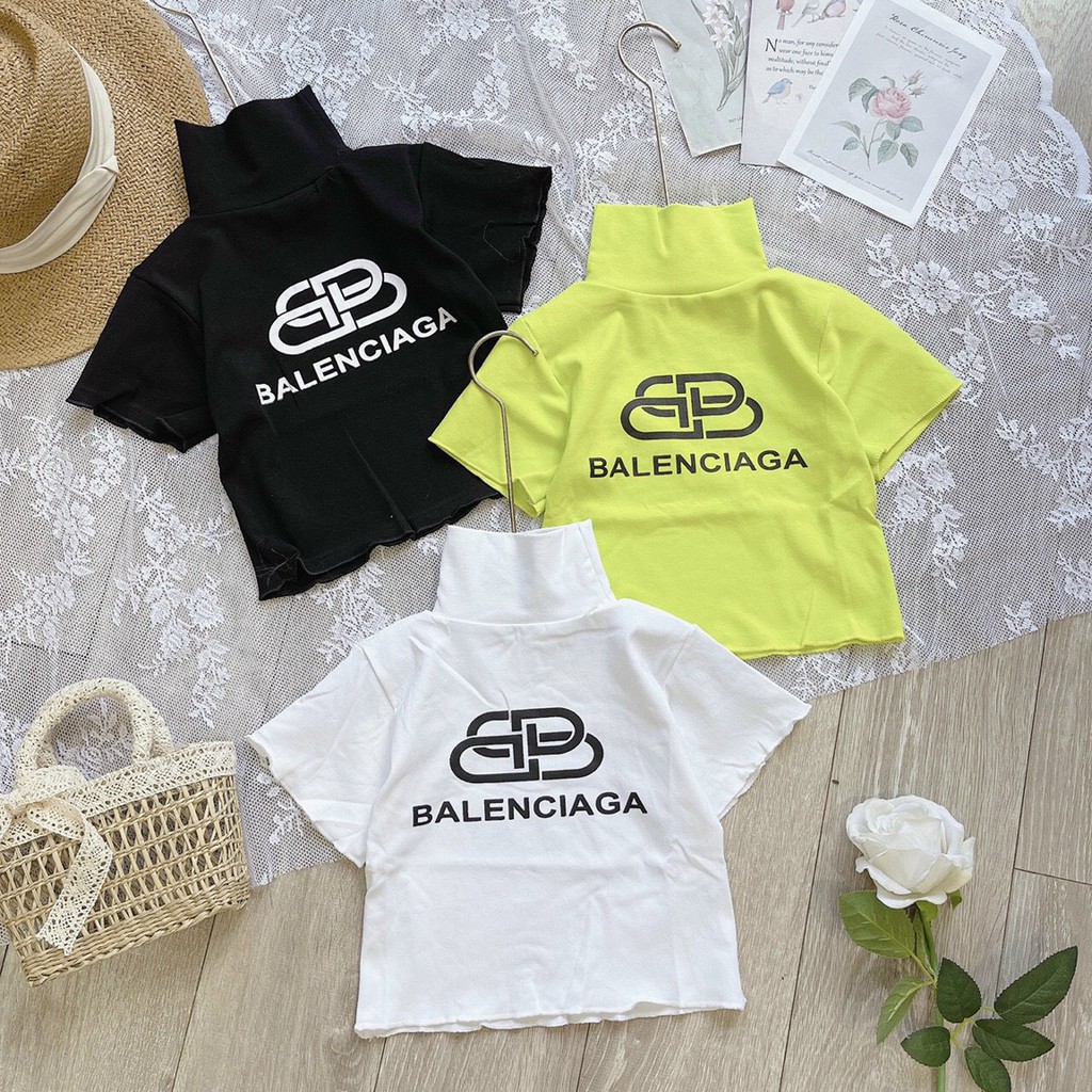 Áo croptop cổ lọ in chữ hiệu tay ngắn cực xinh , chất thun bozip mềm mịn
