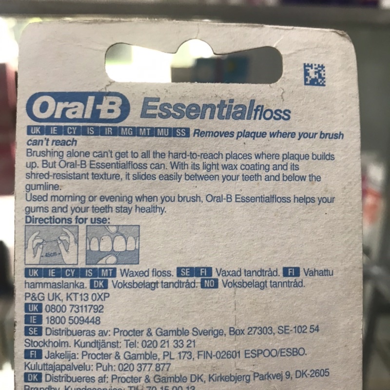 Chỉ Nha Khoa Oral-B Essential floss 50m