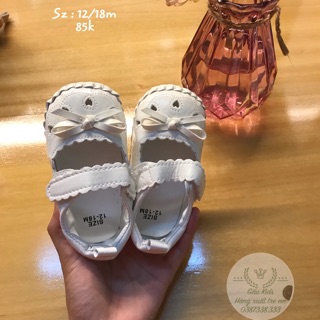 Giày tập đi cho bé