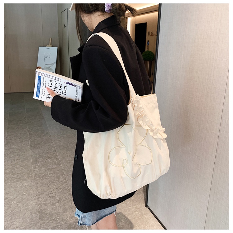 Túi Đeo Vai Vải Canvas Thêu Hoa Nhỏ Xinh Xếp Ly Thời Trang Nhật Bản Mới 2022 Cho Bạn Gái