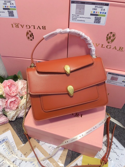 [Mã WAST10K giảm 10K đơn bất kỳ] Túi Chữ V Cực Sang Sz 23cm kèm hộp