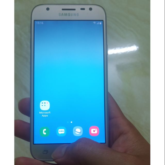 Điện thoại di động Samsung Galaxy J3 pro