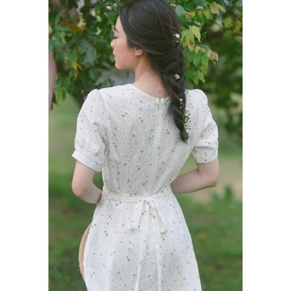Váy hoa nhí cổ tim